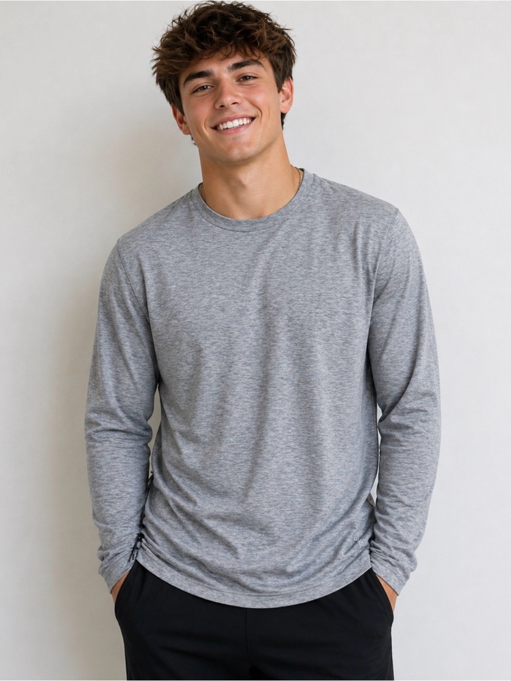 VRST Long Sleeve Crew Tee in Heather Gray